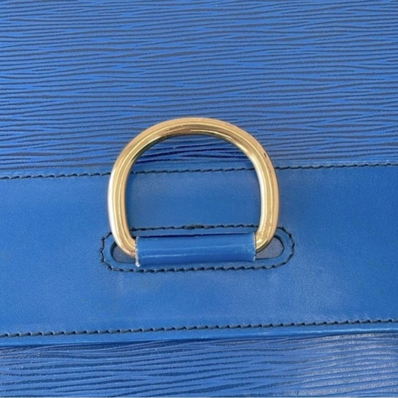 Louis Vuitton Epi Leather Blue Lena 28 Blue Clutch Crossbody Bag - Picture 5 of 15